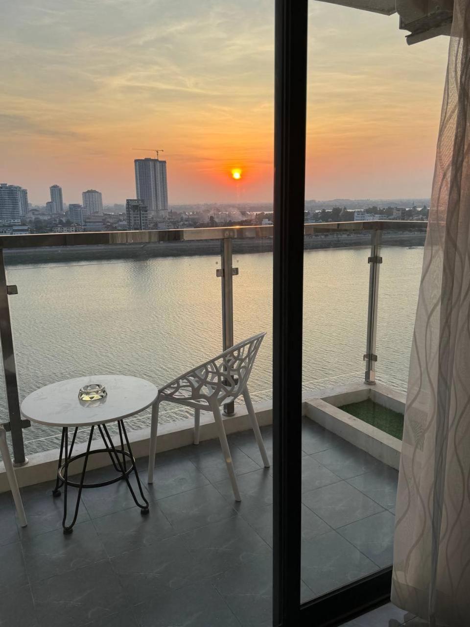 M9 Kirirom Hotel Phnom Penh Esterno foto